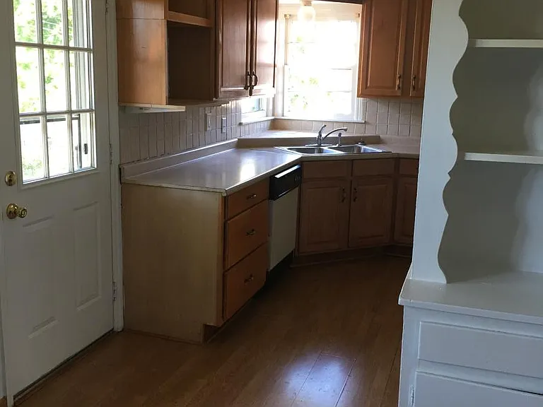 226 Benton Rd — Photo 9