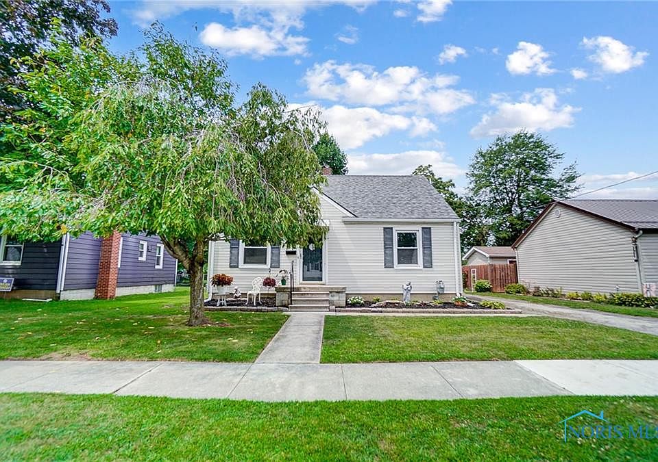 1st image of 806 Carnahan Ave