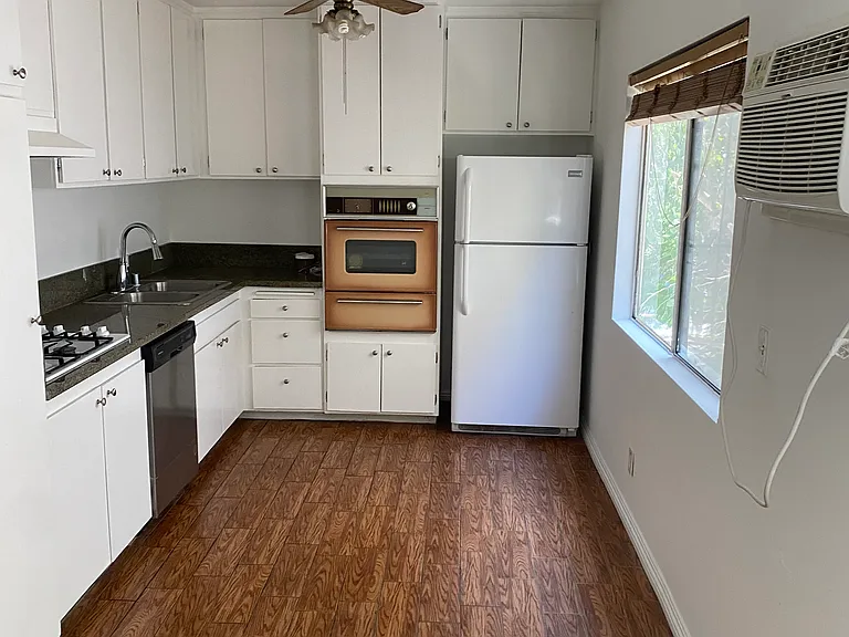 1019 Orange Grove Ave #3 — Photo 13