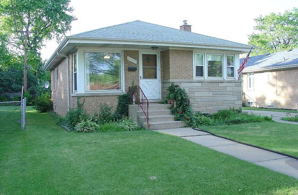 Hirschberg Ave, Schiller Park — Photo 2
