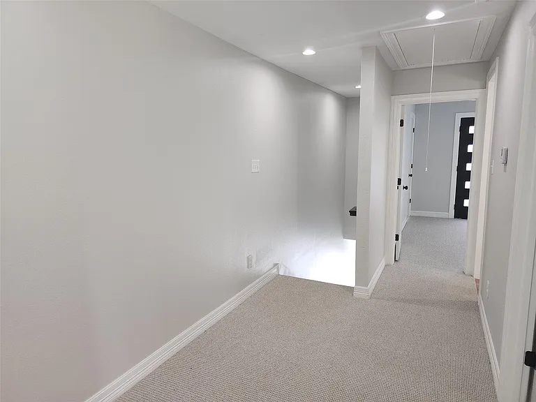 2651 Beaumont Ave #A — Photo 25