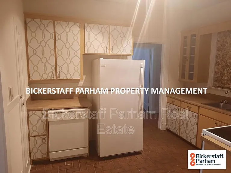 1710 Wildwood Ave — Photo 3