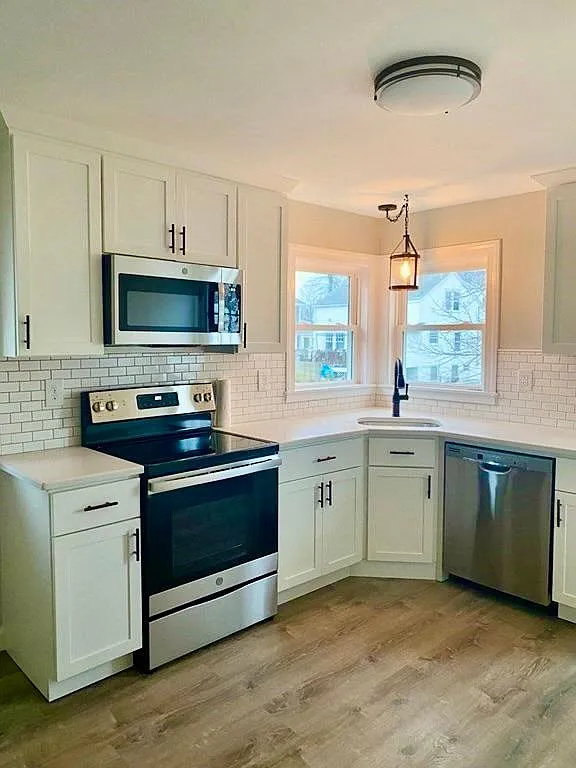 4 bed, 1500 sqft, $4,150 — Photo 1