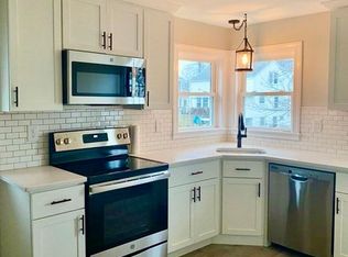 36 J St, Hull, MA 02045
