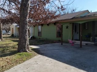 8748 Woodcastle Dr, Dallas, TX 75217