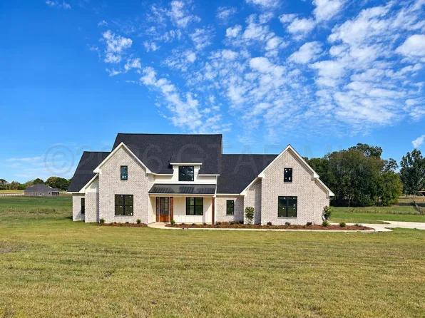 5412 Oktoc Rd, Starkville, MS 39759