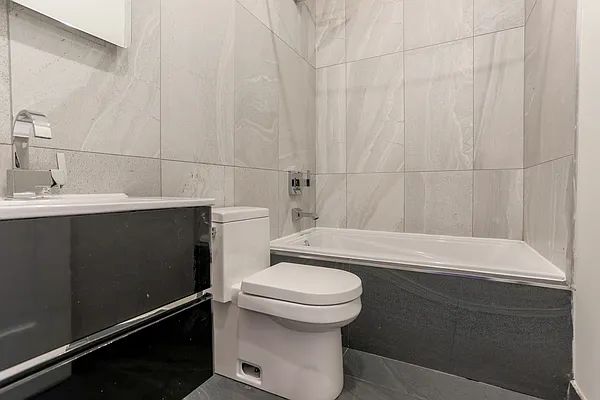 Rented by ERNY LLC | media 17