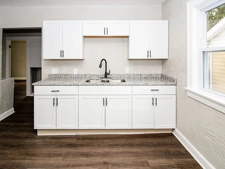 5153 Cato St — Photo 8