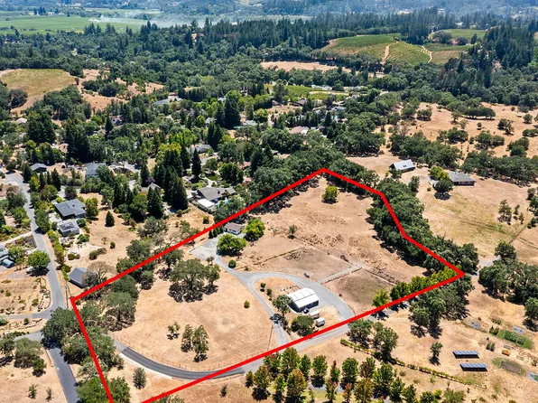 315 Reisling Ln, Healdsburg, CA 95448