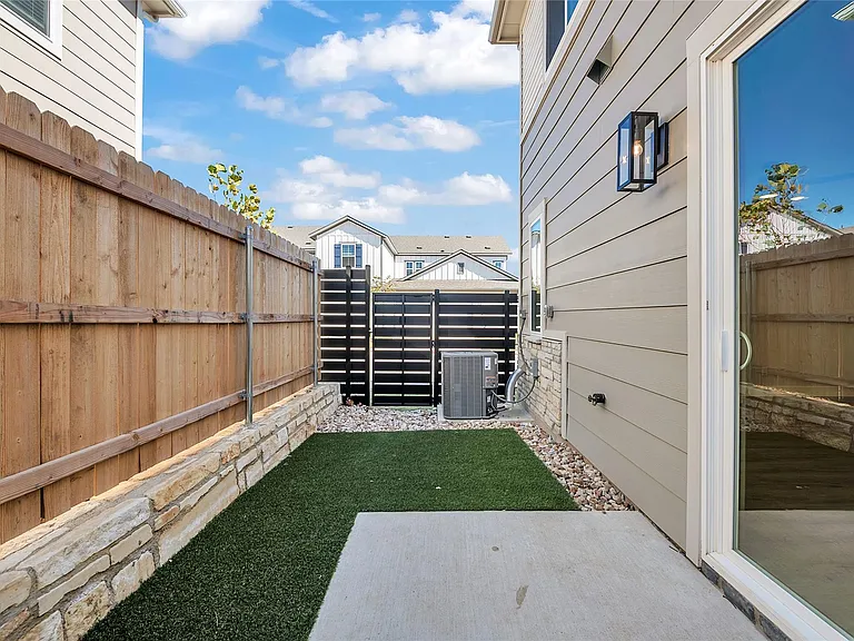 9312 Curious Squirrel St — Photo 6