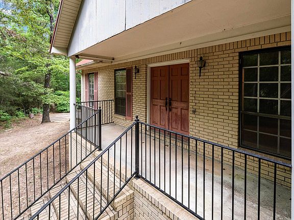2nd image of 3360 Garrett Dr SE