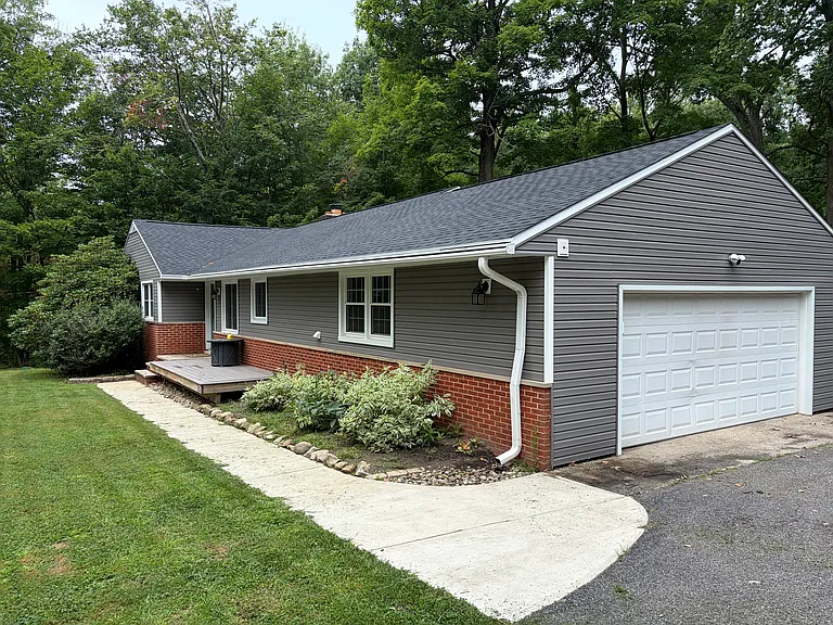 8288 Tulip Ln — Photo 2