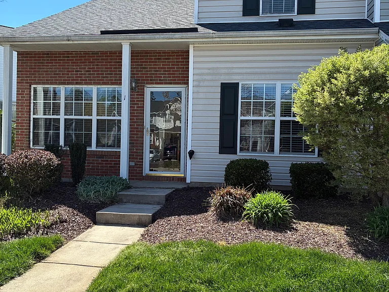 1 Meadow Crossing Ct — Photo 1