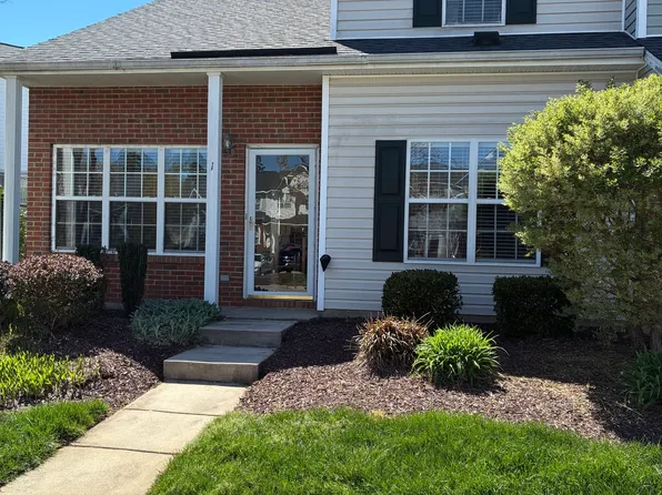 1 Meadow Crossing Ct, Greensboro, NC 27410