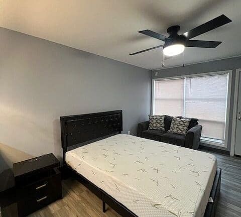 2nd image of 401 Smith St APT C11