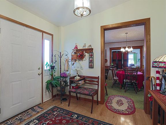 5th image of 207 S 3rd St