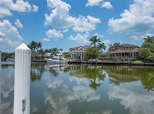 1840 8th St S, Naples, FL 34102