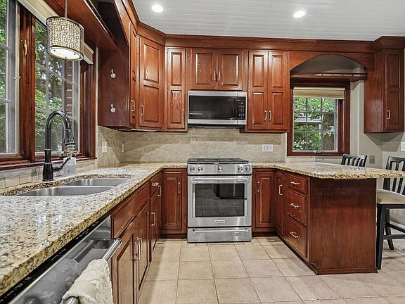 2nd image of 2127 Waite Ave