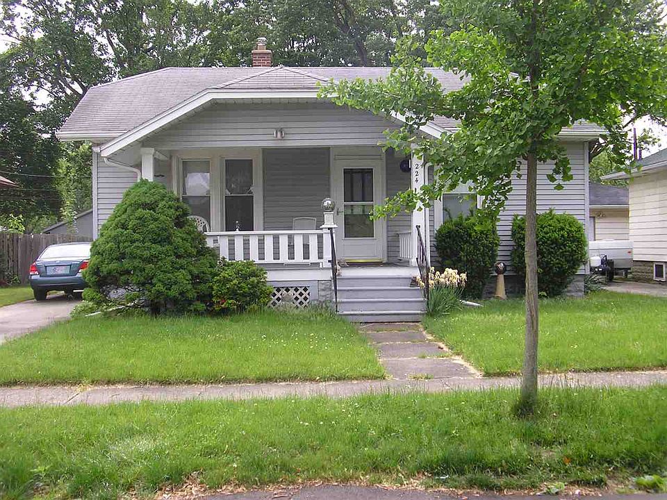 1st image of 224 Manor Ave