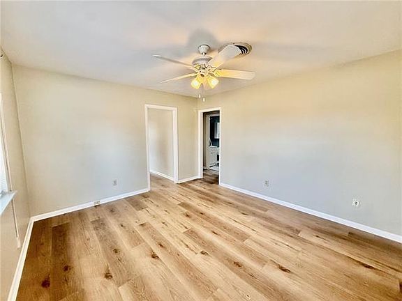 2nd image of 4532 King St