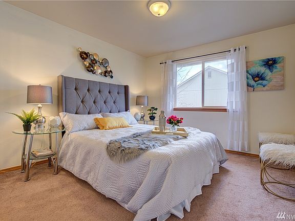 3rd image of 8327 6th Pl SE