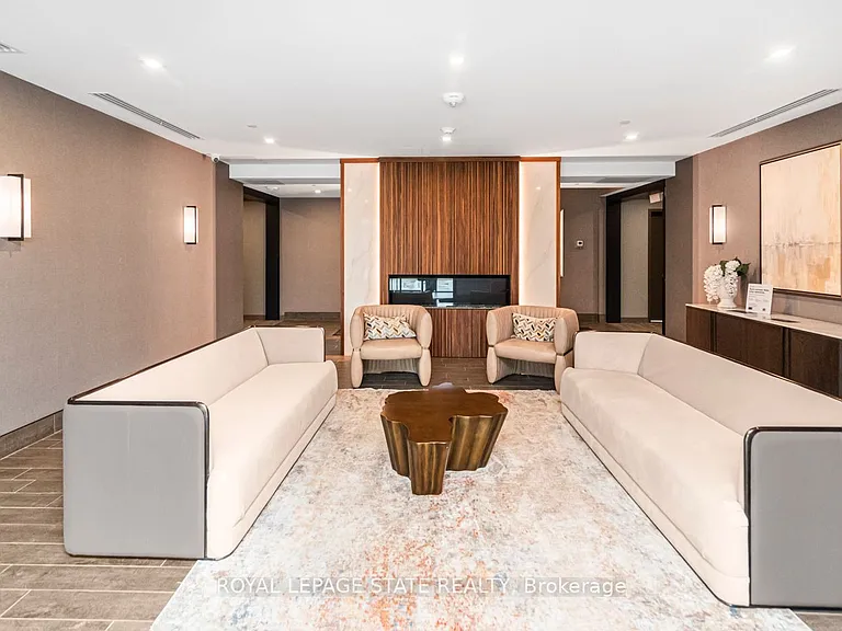 470 Dundas St E #1009 — Photo 9