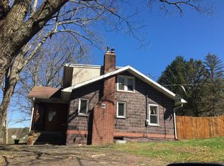 4 Rodgers Ln, Dallas, PA 18612