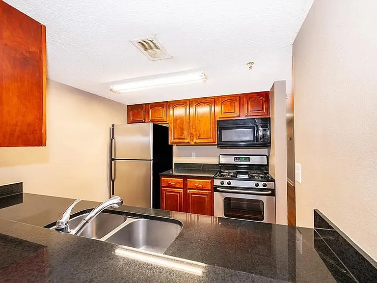 2013 Dixie Belle Dr #F — Photo 6