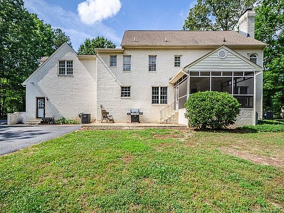 2nd image of 5271 Fisher Crest Ln