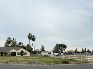 358 Ranch Acre Dr, Tulare, CA 93274