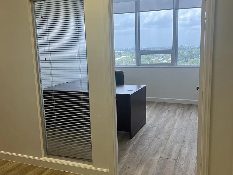 2455 E Sunrise Blvd #917-I — Photo 6