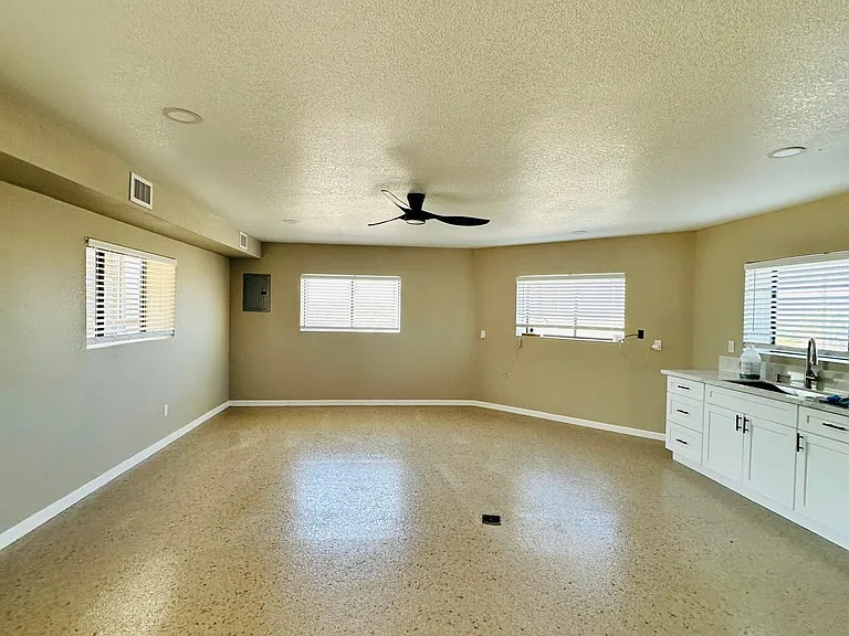 2610 Via Corona — Photo 43