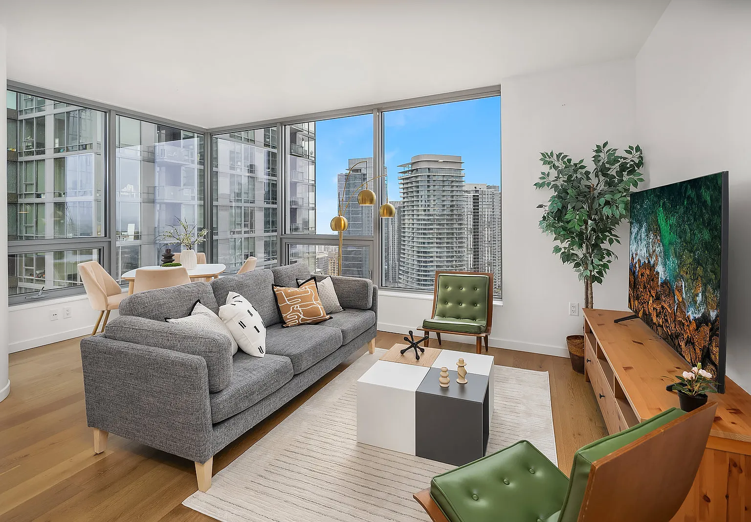 2 bed, 1075 sqft, $4,250 — Photo 4