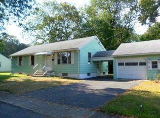 88 Streckfus Rd, Stratford, CT 06614