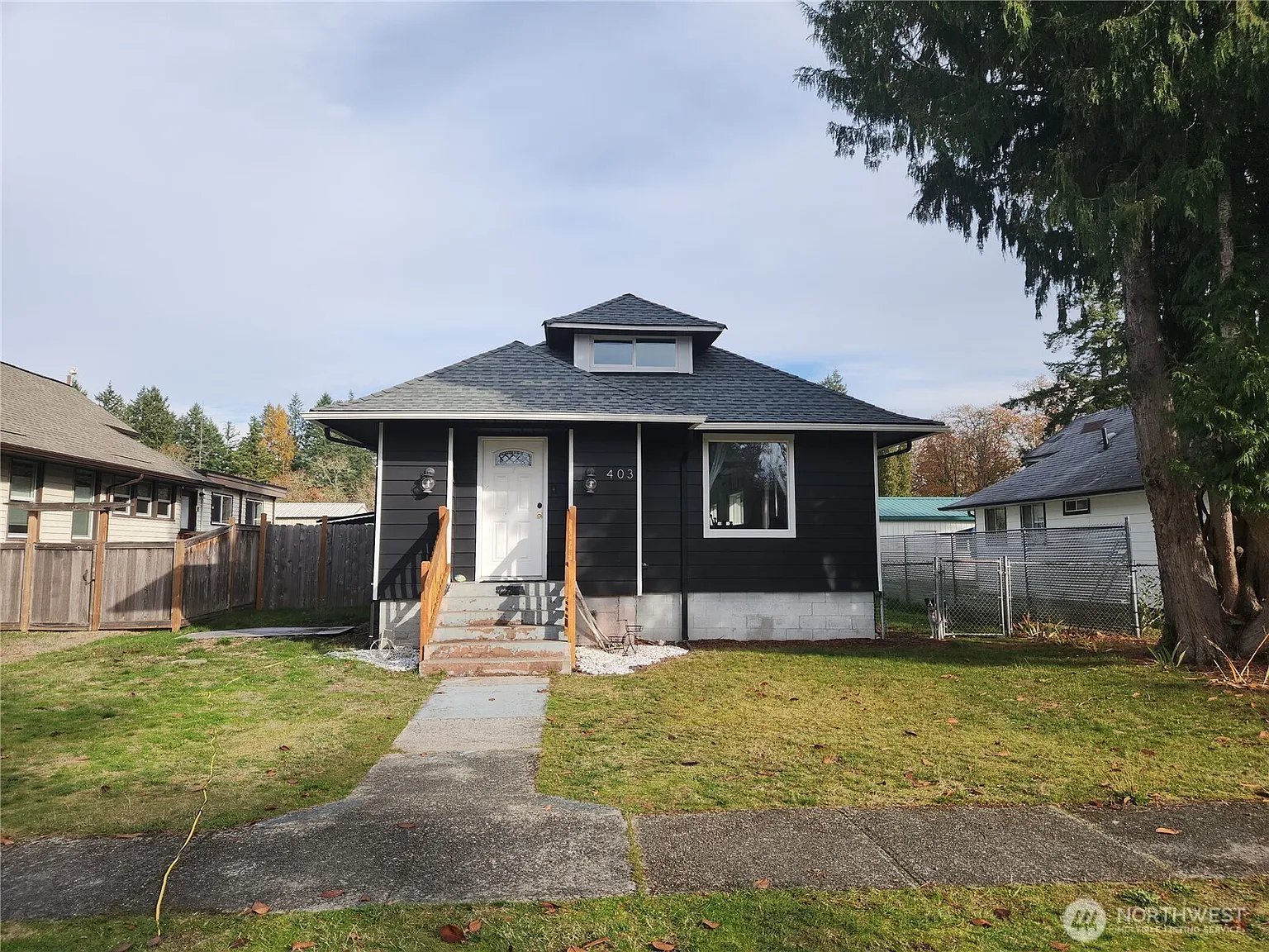 403 Louviers Avenue photo 1