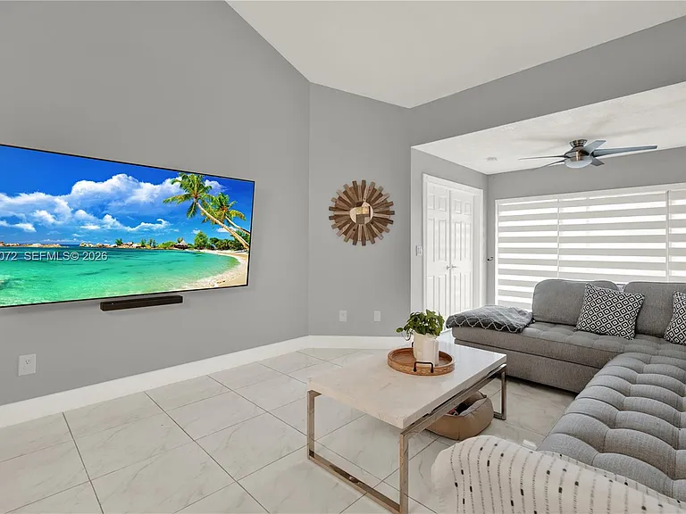 10044 SW 137th Pl — Photo 10