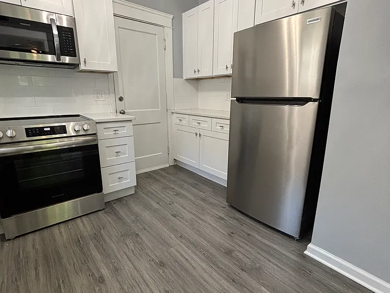 1263 Donald Ave — Photo 2