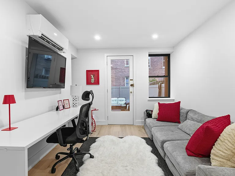 32 W 87th St #G1 — Photo 5
