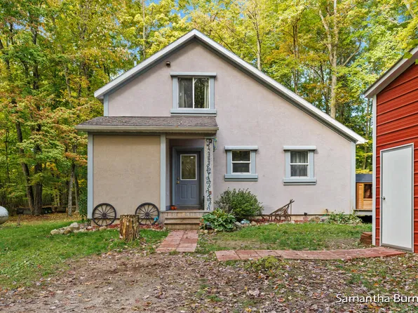4363 S Chestnut Ave, Newaygo, MI 49337