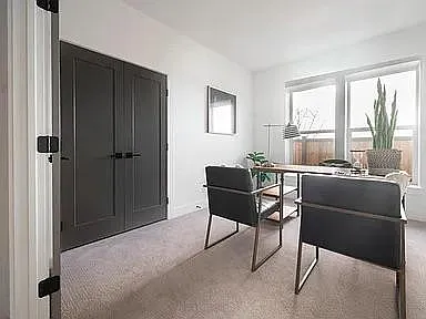 514 S Hamlin Ln — Photo 18