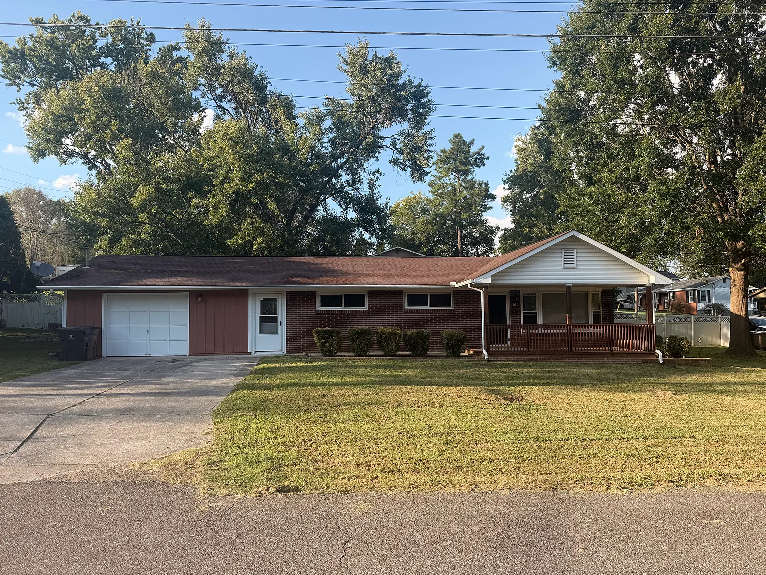 3 bed, 1040 sqft, $1,800 — Photo 2