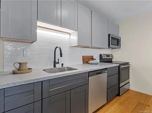 201 College Street #9, Middletown, CT 06457