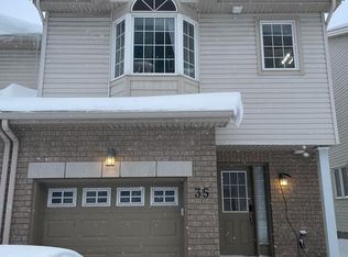 35 Chesapeake Cres #1, Ottawa, ON K2J0L3