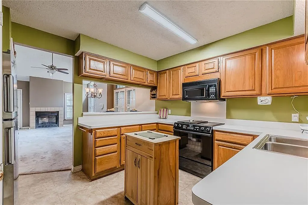 2 bed, 1291 sqft, $1,850 — Photo 4