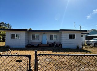 1416 Washington Ave S, Long Beach, WA 98631