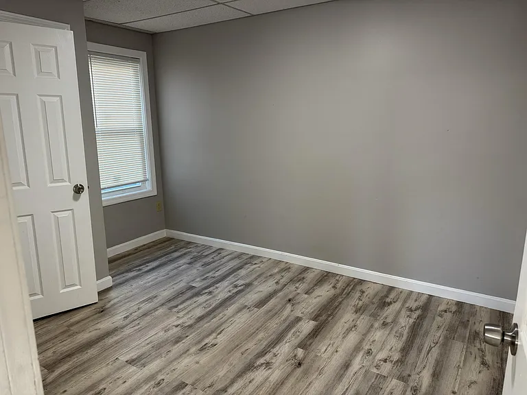 30-32 Margin St #2 — Photo 12