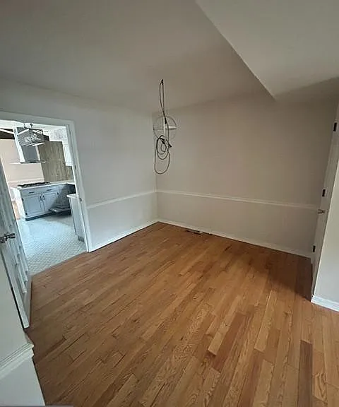 442 Buttonwood Ave #DOWNSTAIRS — Photo 9