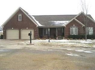 8903 Pleasant Ridge Dr, Mount Vernon, IN 47620