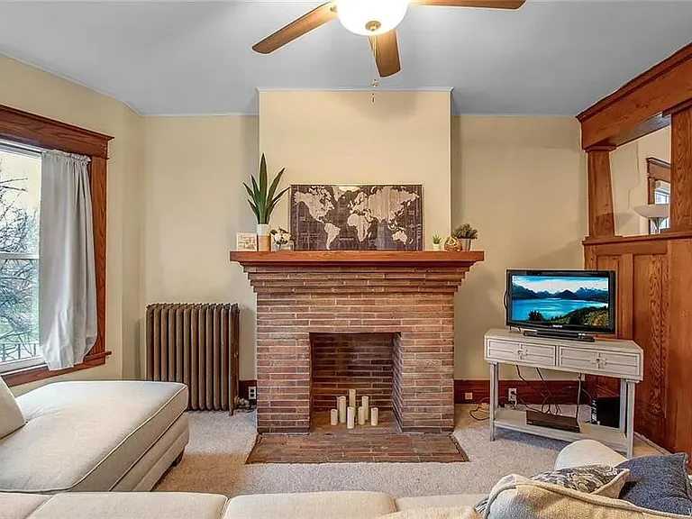 1937 Hertel Ave #2 — Photo 9