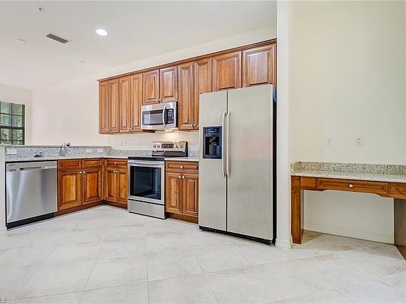 4th image of 8953 Malibu St Unit 401